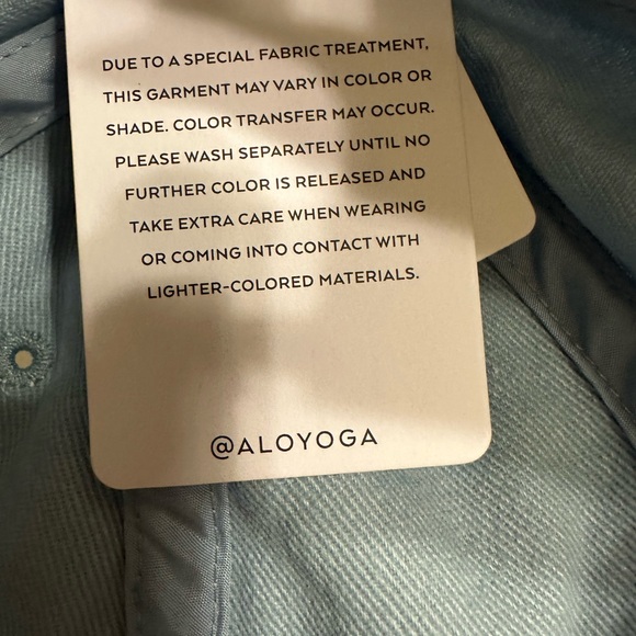 ALO Yoga rare light blue denim Off-Duty Cap NWT - Picture 5 of 5